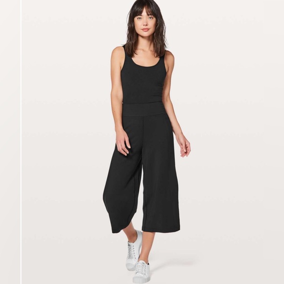 lululemon athletica Pants - Lululemon Blissed Out Culottes 21"
